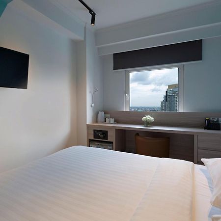 Ibis Budget Phnom Penh Riverside Bagian luar foto
