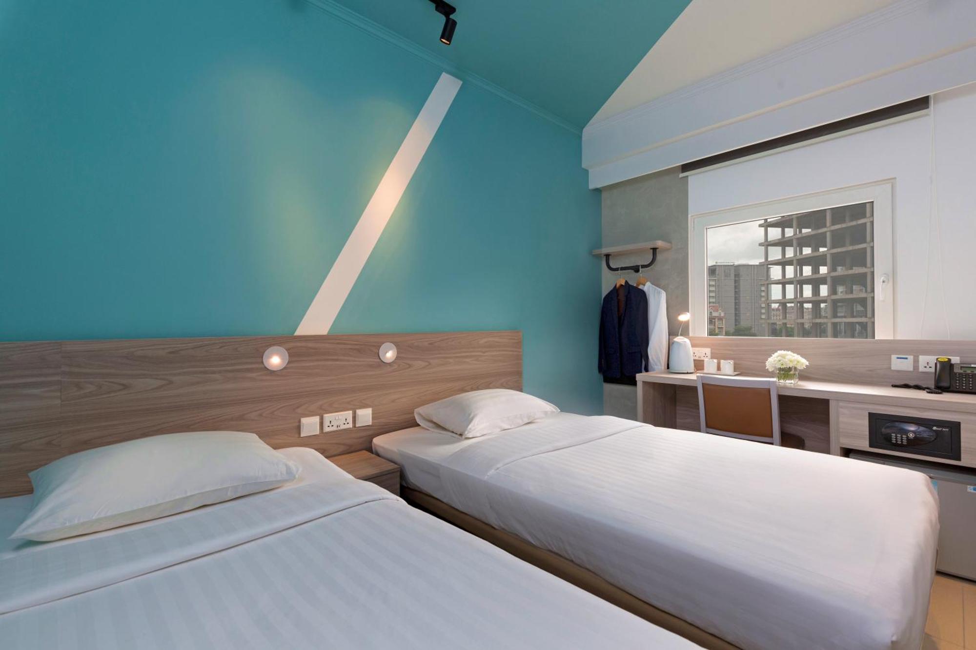 Ibis Budget Phnom Penh Riverside Bagian luar foto